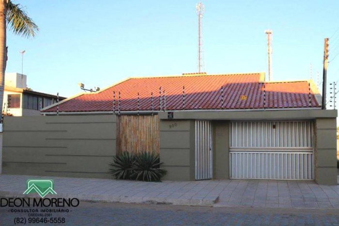 CASA À VENDA NO BAIRRO SANTA ESMERALDA.