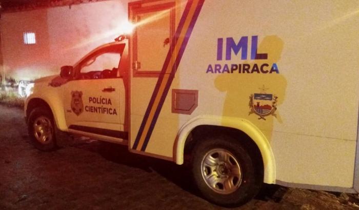 Homem sem identificação é assassinado no bairro Alto do Cruzeiro.