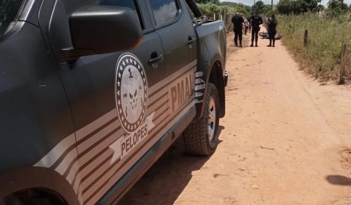 Jovem é assassinado a tiros em estrada vicinal do Sítio Xexéu, em Arapiraca.