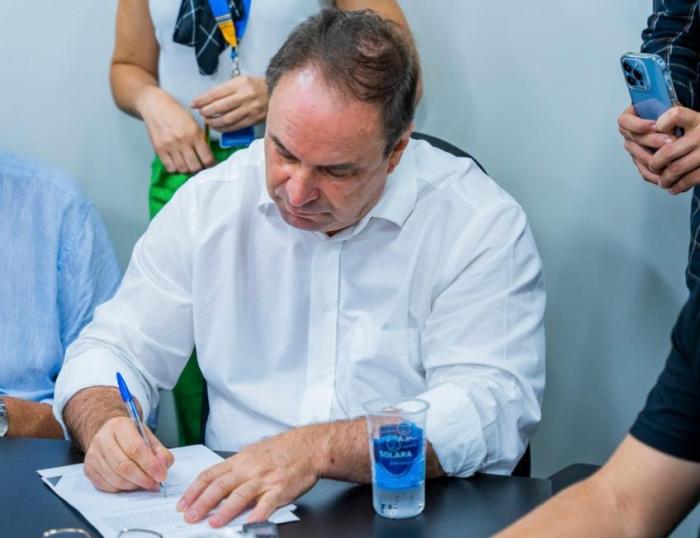 Prefeito Luciano Barbosa sanciona programa de recuperação fiscal (PREFIS) em Arapiraca.
